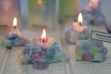 오랜만에 #밀키캔들 #밀키젬캔들 . 고체염료를 새로 사서 만들었더니 밀키캔들만은 은은하고 러블리한 색감이 더 사는 것 같아요... 