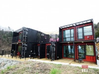 Exterior view 모던 스타일 호텔 by (주)감동c&d 유니박스 모던 | Sea container homes, Earthship home, Container house design