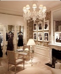 일산옷가게S.Classy | What a classy lady cave! This reminds me of Audrey Hepburn. | 옷가게 디자인, 옷장 디자인, 스튜디오 인테리어