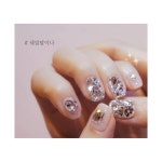 Instagram의 네일탐이나 Shin tamina (신탐이나)님: “_ 고급스럽게 그리고 화려하게💍 #조각풀스톤 . . . . ⚠️네일탐이나디자인을 샵의... 