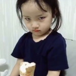 🍑권 율이🍑 🇰🇷 on Instagram: “율맘이 다시보고 싶은 영상... 맛저 하세용💛🧡 #권율이 #율이tv” | Kids fashion, Photo and video