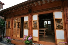 전통창호(窓戶)의 소박한 아름다움-청원산방 | Traditional house, Architecture, Outdoor decor
