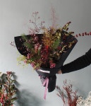 #anomalstudio #flowerstudio #아노말스튜디오 #플라워스튜디오 #연남동 #동진시장 #일상 #연남동꽃집 #꽃작업실 #화요일 #휴무 #봄의냄새가난다... 