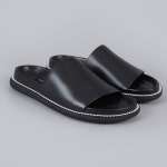 SHOES에 있는 연수 신님의 핀