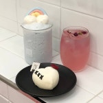 #dessertporn #onthetable #cafetour . . . #홍대디저트연구소 #카페투어 #홍대디저트 #홍대데이트 #홍대맛집 #홍대디저트…” | 음료