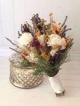 Sola and wildflower bridal bouquet | 리스