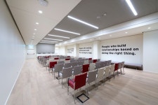 New Headquarters Of EY - Picture gallery | 회의실, 사무실 디자인, 인테리어