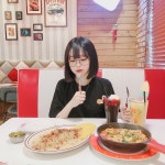 명동 밖에 사람 너무 많아서 눈스퀘어로 들어와따•• 샤이바나 냠... (?) _ #눈스퀘어 #명동 #명동데이트 #명동역맛집 #샤이바나 | 식품 아이디어... 