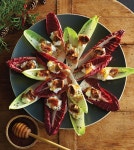 Endive Bites with Goat Cheese, Figs & Honey | Clean Eating Magazine #FingerFoodsAppetizerRecipes | 음식, 요리, 샐러드