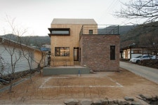 남양주 송촌리 주택 모던스타일 주택 by (주)오우재건축사사무소 oujae architects 모던 | Timber house, House styles... 