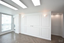 [시흥 문영센스빌 22평 아파트] 오래되고 작은 평수 아파트의 드라마틱 한 변신!! 웨인스코팅과 헤링본 마루의 조합으로 넓고 고급스러운... 