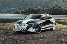 2020日內瓦車展：發表前亮相，大改款第4代Audi A3披偽裝現身 | U-CAR | Bmw car, Suv car, Car