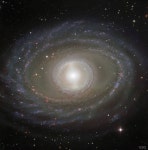 Why do some spiral galaxies have a ring around the center?... only has a ring of pearly stars, gas and dust around… | 은하, 우주