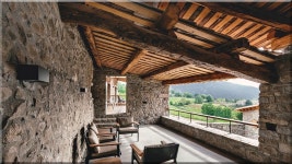 Out Door에 있는 핀