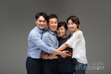 가족사진촬영 이번 우리 가족사진 은 인천 서구 스튜디오봄 에서~! : 네이버 블로그 - 2020 | 가족사진, 가족 사진 촬영, 가족 사진 의상