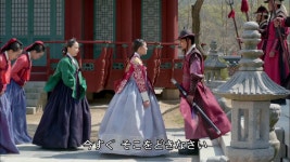 Pin oleh 이현주 di 한복 | Selebritas