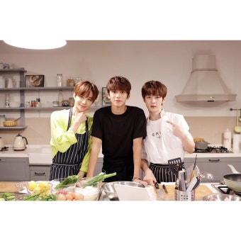 모습으로 금방 찾아올게요~ 그때도 우리 함께해요! #에스엠루키즈 #SMROOKIES #쿤 #KUN #루카스 #LUCAS #정우 #JUNGWOO #SR17B… 