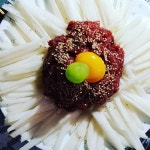 # 다들 뭐 휴일날 캠핑가서  소주한잔에 한우 육회좀 씹지 않나요?  #육회#캠핑푸드#campingfood  #날것이자카야#날거러버  #좋은거_먹... 