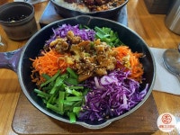 제주여행에서 연돈 돈까스 대신 선택한 ‘돌문어덮밥’ - 2020 | 식품 아이디어, 음식