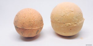 a mini Yoga Bomb | 배쓰밤