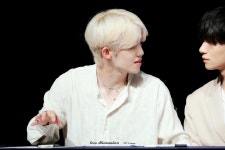 Pin oleh 나나 바 di S.COUPS*승철