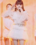 2NE1 (투애니원) on Instagram: “Stunning @newharoobompark 😍🌻 . #2NE1 #Kpop #Korea #ParkBom #Spring” | Park bom, 2ne1