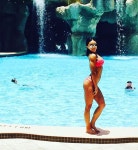 풀에 퐁당하고 싶은 그런 날씨!☀️🔥🏖🏝 땡볕이여도 작가님이랑 촬영하던 이때가 너무 좋았는디..... 