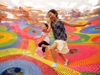 El paraíso infantil bordado en colores | 놀이터, 조경, 건축