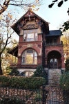 House, Portland, Oregon These houses are everywhere here. I love to take a walk and look around. So pretty | 건축, 작은 집, 건물
