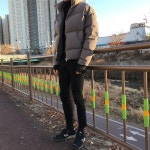 1,440 Likes, 8 Comments - 맨토리 (@_mantory) on Instagram: “오메 오늘 엄청 춥네!..” | 남자 스타일 가이드, 남자 패션, 미니멀 패션