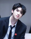 Pin by Gabriela Albornoz on 정우석 ( WOOSEOK )