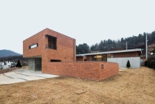 소박하고 아늑한 전원생활의 꿈을 담은 홍천 노일리 주택 | 건축, 집 건축, 집 디자인