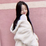 ‘비주얼 레전드’ 다시 썼다고 난리 난 ‘17살’ 장원영 미모 클래스 - 인사이트