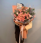 FRENCH FLOWER SHOP LA REVE 라레브 on Instagram: “꽃을 디자인하다. THE FRENCH FLOWERSHOP LA REVE . 요즘 피드에 자주올라오는 핑크볼... 