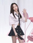 TAEYEON에 있는 핀