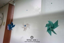 어린이집 환경 구성: 여름 모빌 만들기/ 바람개비 모빌. - 2020(이미지 포함) | 어린이집 만들기, 공예, 여름