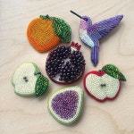 Фото из архива) 🍏🌺 #handembroidery #embroideredjewelry | 공예, 자수