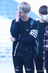 막 팔짱 끼고 안경 올리고 막 네... 진짜... 안경을 네.. 나 왜 안안경... https://t.co/GsM… | Worldwide handsome, Kim seokjin, Seokjin