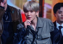 baekhyun [exo]에 있는 jerk님의 핀