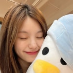 Пин от пользователя 원윤이. на доске All about k-pop в 2022 г