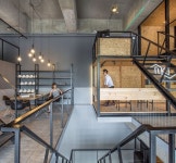 *뮬류창고의 특징을 살린 물류센터 오피스 구성-[ JC Architecture ] ALP Logistic Office | 건축 사무실, 창고 설계, 직장 디자인