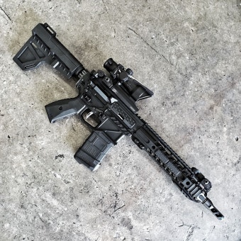 ボード「AR-15 Rifles & Accessories」のピン