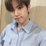비가 오는 주말이지만☔️ 동하니의 브이앱까지 알찬 일요일이었습니다❣️ 새해 복 많이 받으시고 메리 크리스마스되시는... 