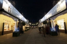 쇼핑은 물론 예쁘게 꾸며진 아울렛은 구경만해도 신이나요!