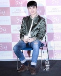 순정처럼 따뜻한 울아가 아프지 말고 일요일날 보자 예뿌나 ❣ | Kyungsoo, Do kyung soo, Instagram posts