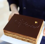 내복곰 trên Instagram: “제일 맛있는 케이크 중의 하나~~오페라 케이크 Opera cake…” trong 2020