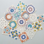 Haco.,이디트, 크라소, 아노네, 쿠츄리에와 … | Padrões de quadrados de crochê, Panos de croche, Quadrados de croche
