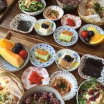 눈이 즐거워지는 👀 매일 바뀌는 메뉴. 요날은 고로케정식  #메시야 #경리단길 #밥집 #밥 #맛점 #눈호강