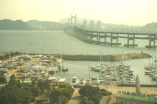 the diamond bridge(Gwang-an- dae-gyo), Busan, Korea 광안대교와 수영만 요트경기장 전경