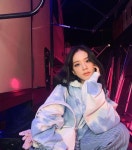 내 가방마다 따라다니는 울 가지🐰 | Kızlar, Ünlülerin tarzları, Ünlüler